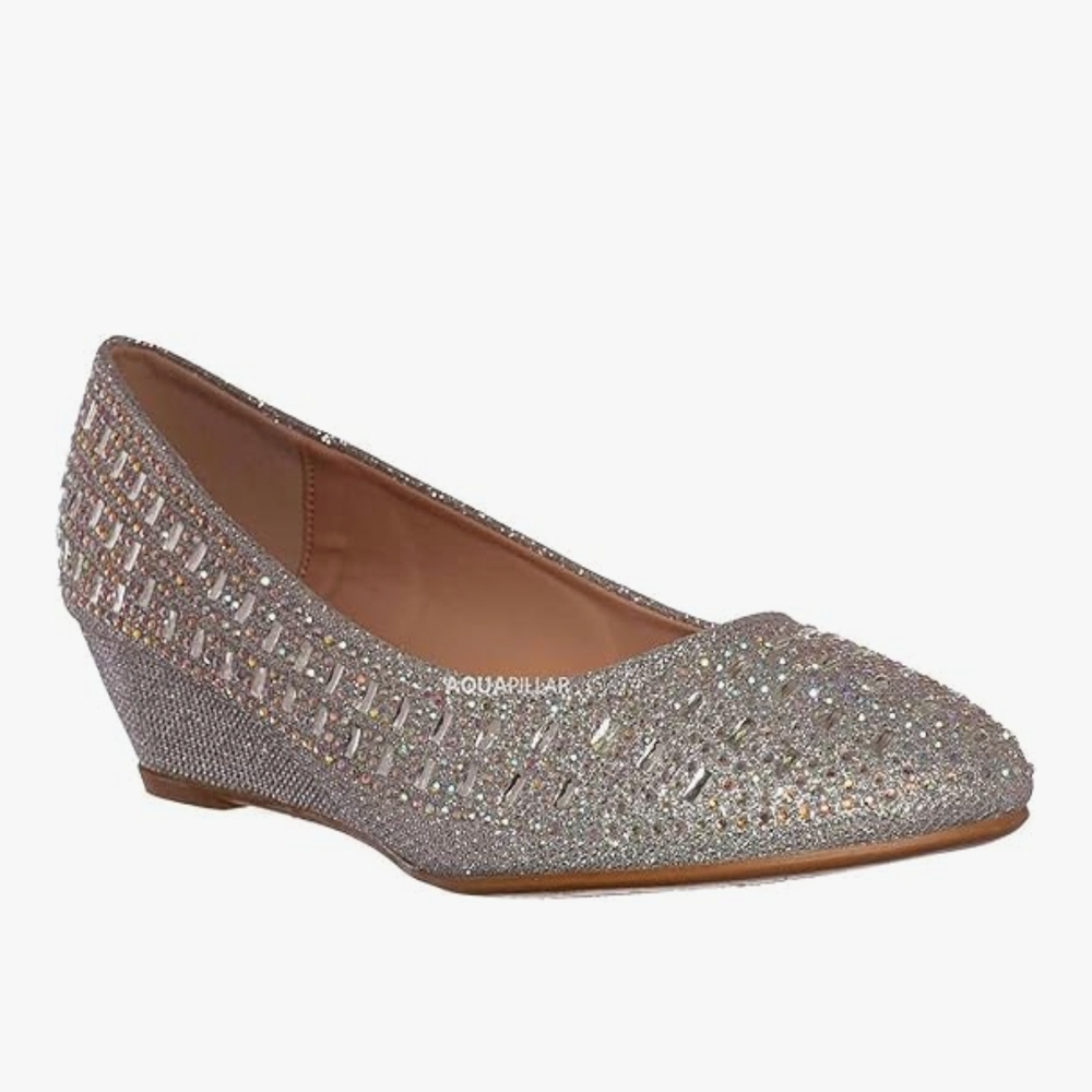 Forever Rhinestone Wedge Closed Toe Size 7.5